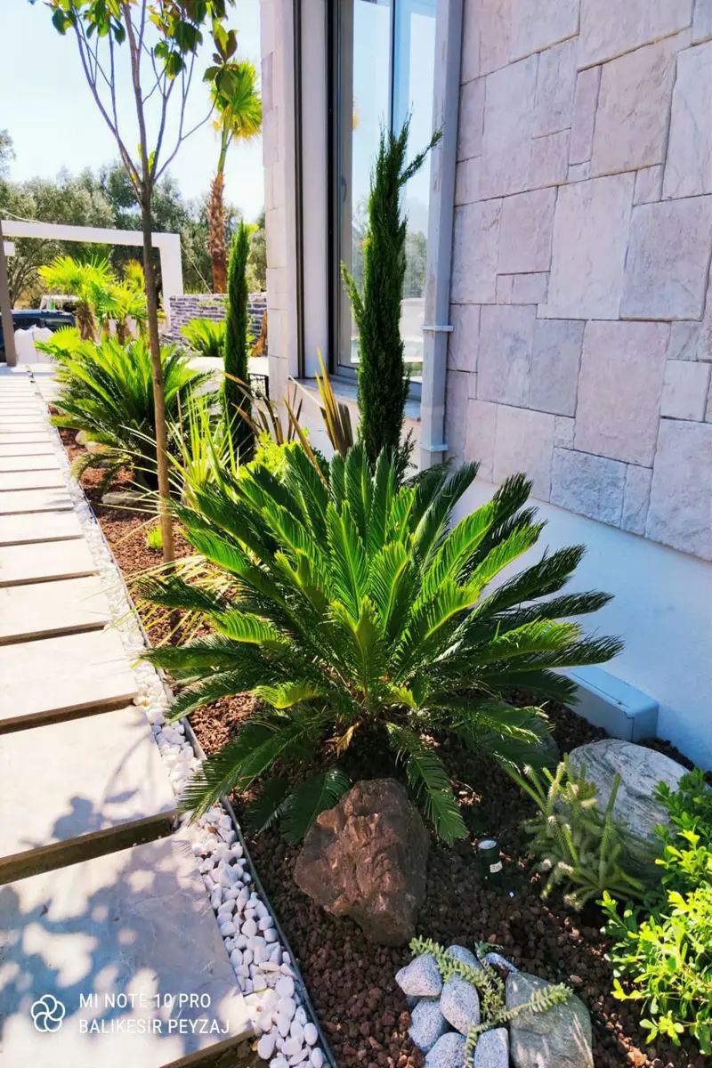 Güre villa bahçesi peyzaj sonrası